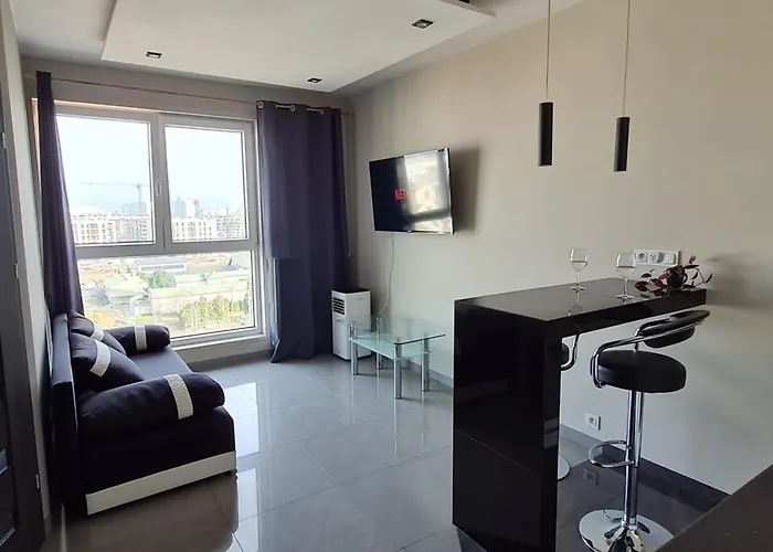 Metro Modern Warsaw Apartments